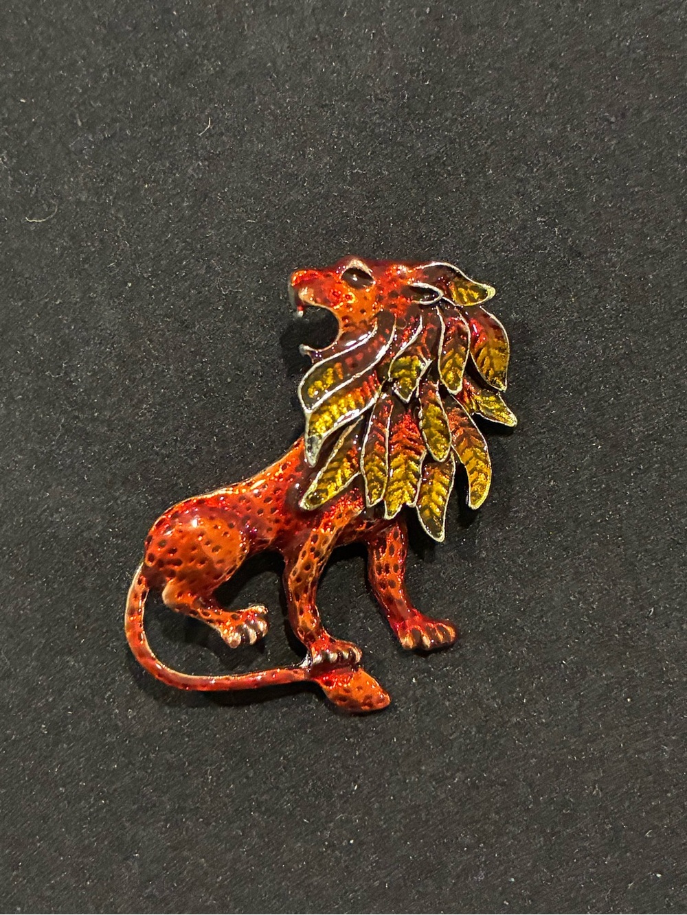 Vintage Enamel Lion Brooch